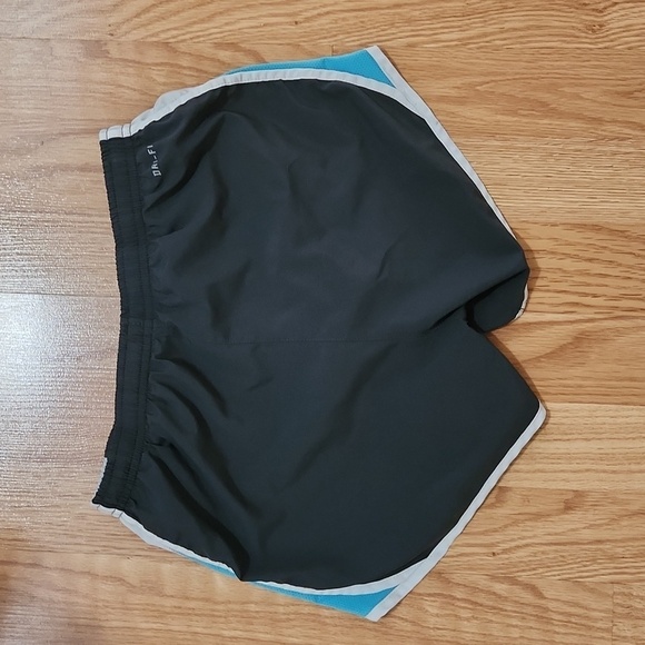 Nike dri fit tempo running shorts XS - Picture 3 of 9